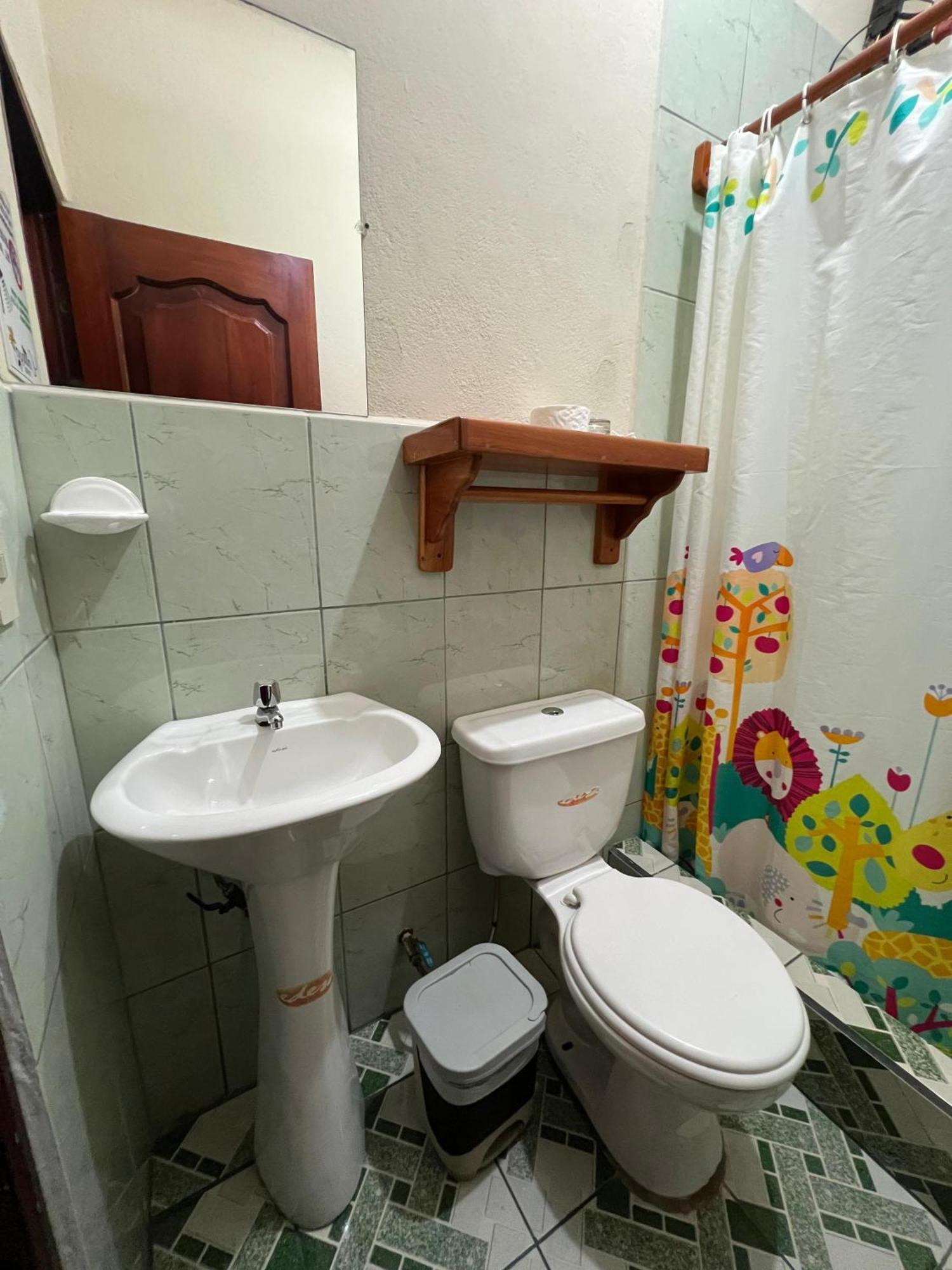 Hostal Cattleya Puerto Baquerizo Moreno Pokój zdjęcie