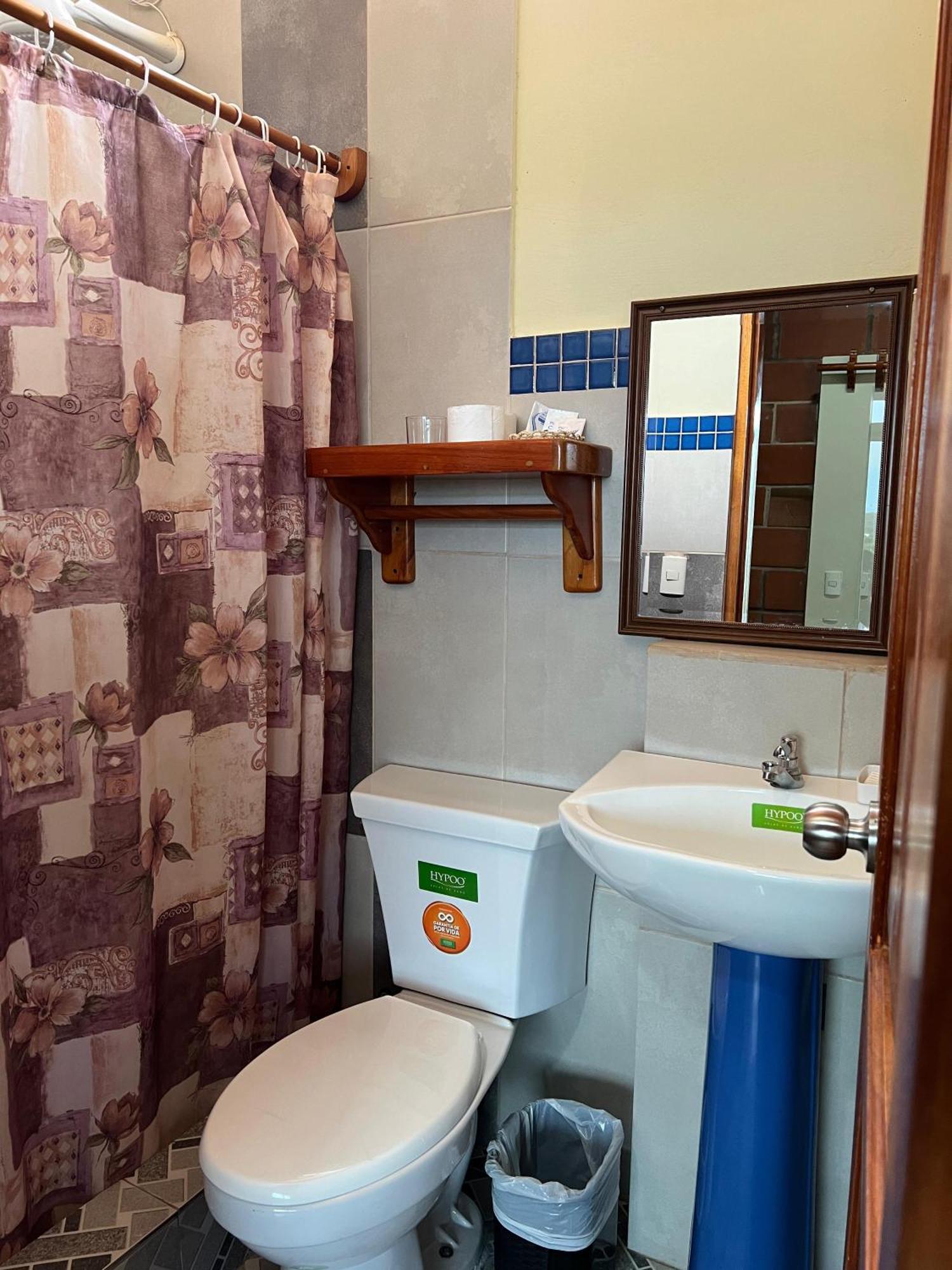 Hostal Cattleya Puerto Baquerizo Moreno Zewnętrze zdjęcie