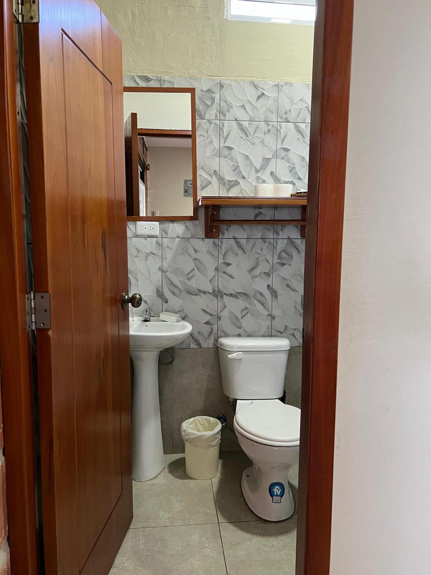 Hostal Cattleya Puerto Baquerizo Moreno Zewnętrze zdjęcie