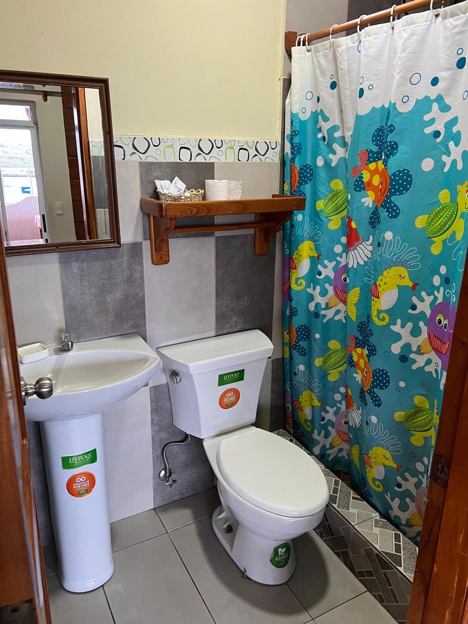 Hostal Cattleya Puerto Baquerizo Moreno Zewnętrze zdjęcie
