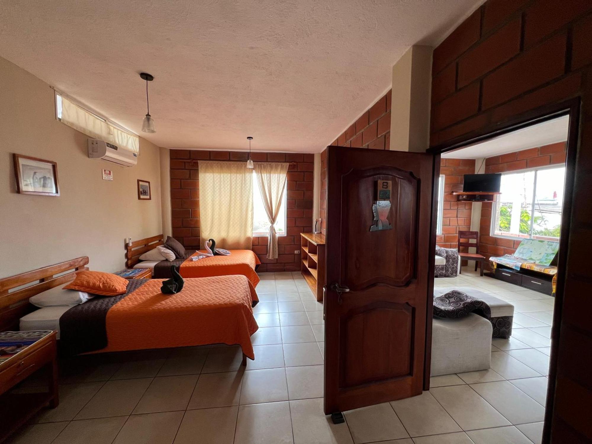 Hostal Cattleya Puerto Baquerizo Moreno Zewnętrze zdjęcie