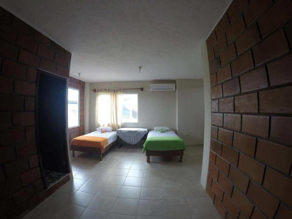 Hostal Cattleya Puerto Baquerizo Moreno Zewnętrze zdjęcie
